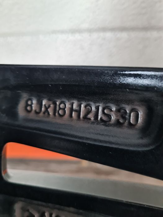Оригинални джанти за BMW VW AUDI SEAT SKODA R18 5x112 ET30 8J