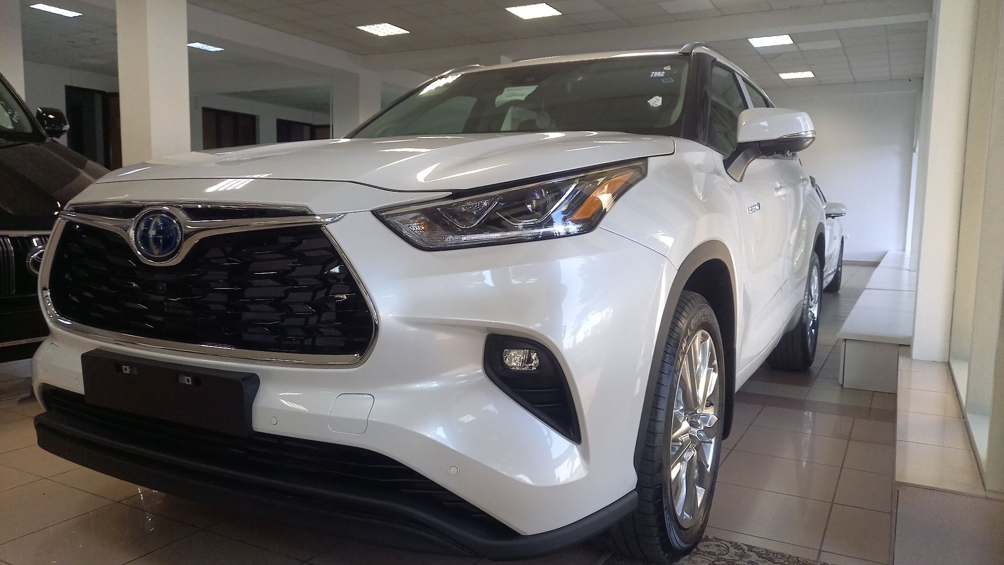 Toyota Highlander Hybrid Limited 2024 год В Наличии