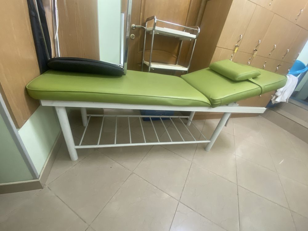 Продам массажную кушетку