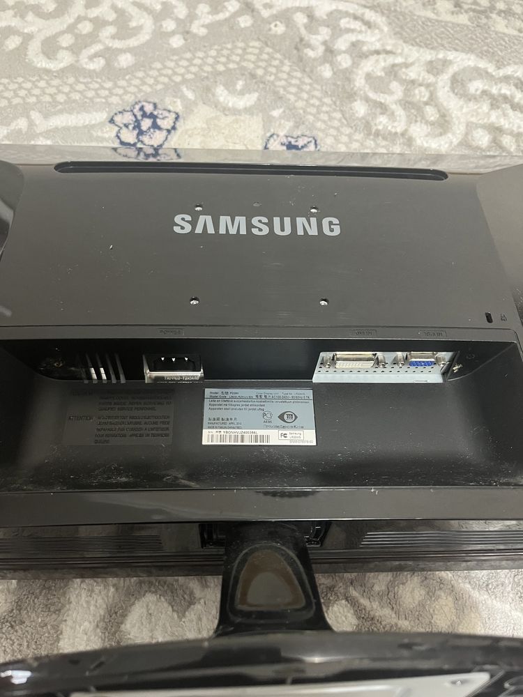 Продам монитор Samsung p2250