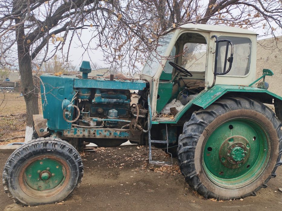 YMZ traktor sotiladi