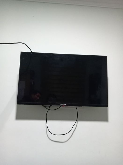 Samsung telivezor 32 lig simart  sotiladi uchnoy antinasi puliti bo