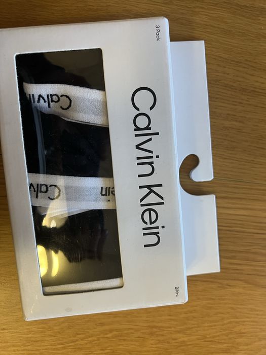 Calvin Klein бикини- размер XL