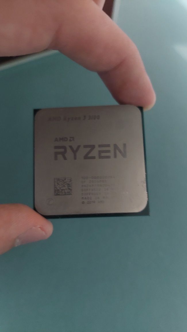 Procesor AMD Ryzen 3 3100 + ventilator