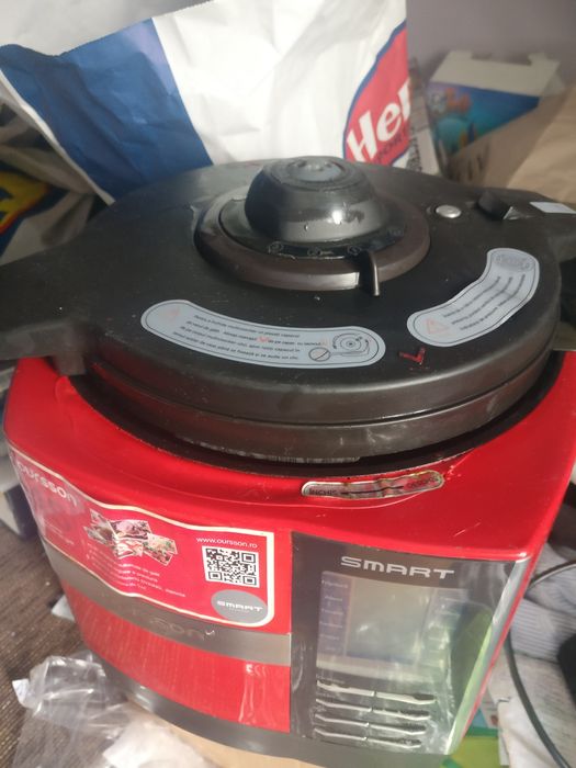 Vând multicookar și friteuza