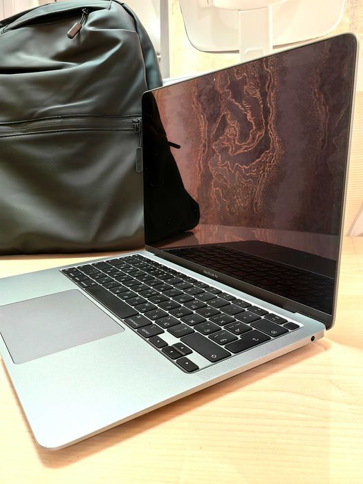 Apple MacBook Air 13 M1 8Gb/256Gb Global EAC