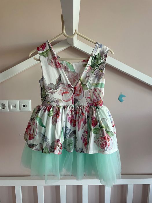 Официална детска рокля размер 110