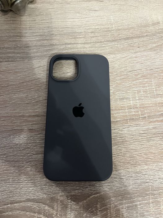 Чехлы на айфон 13