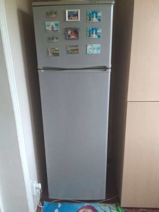 Холодильник продаётся
