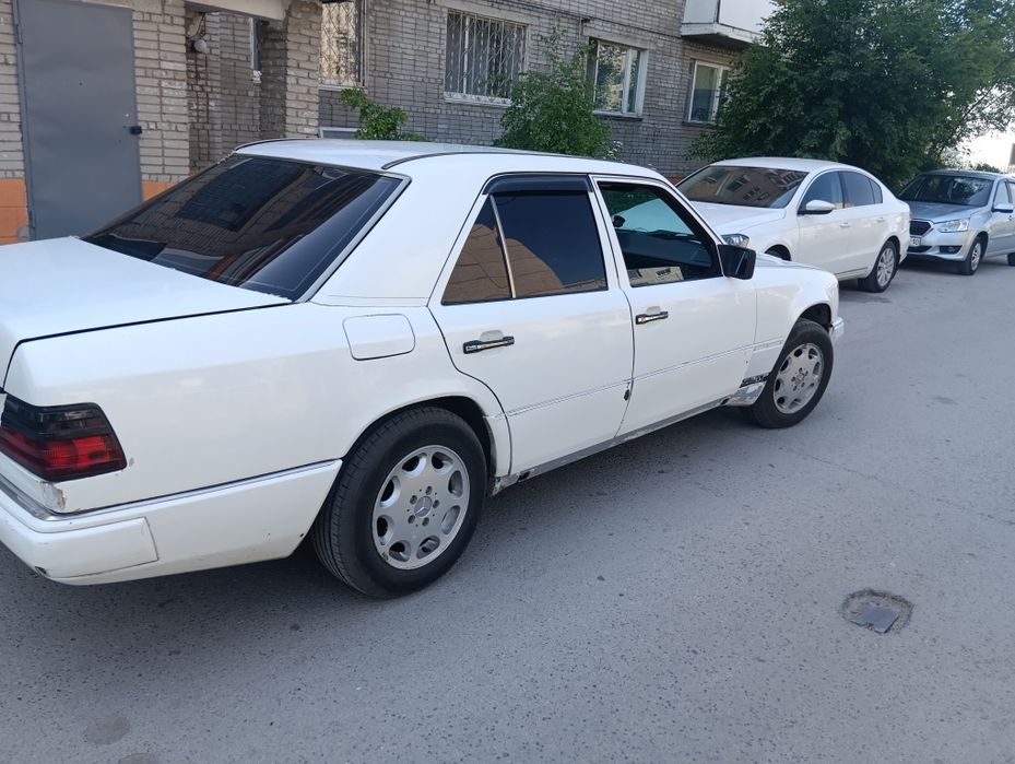 Продам Мерседес 124