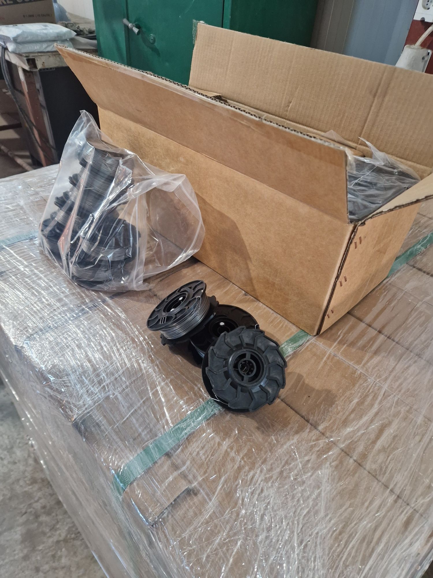 7.3 lei rola TVa inclus sarma MAKITA,  TJEP ULTRA GRIP , MAX 398 , 898