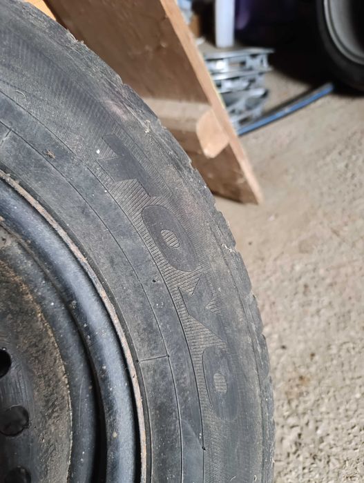 Зимни гуми TOYO 215/60/15