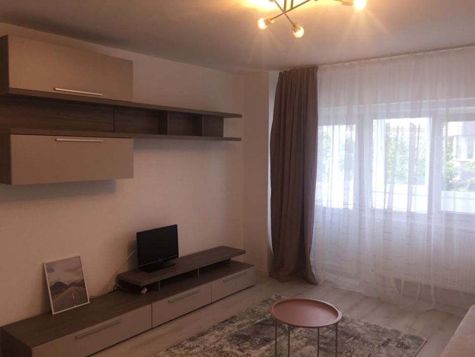 Inchiriez garsoniera in zona Mall Vitan