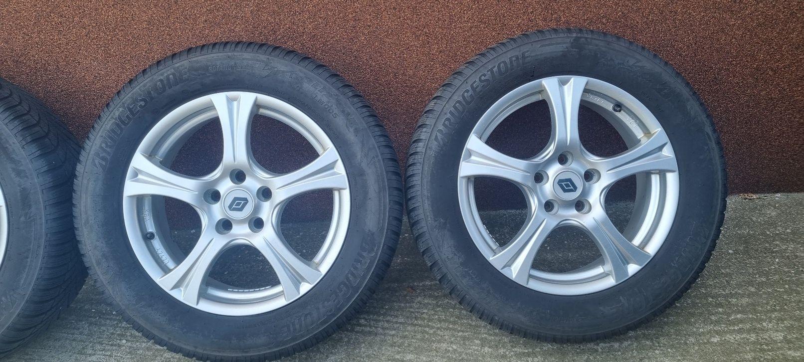 Jante R17 5x114,3 Renault Koleos cu anvelope m+s 225/60R17