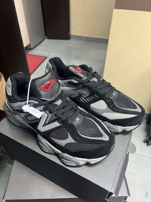 Маратонки New Balance U9060BLK