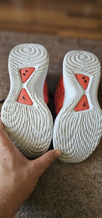 Adidasi Under Armour nr 38