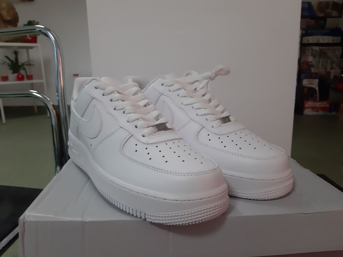 Af1 low tripple white