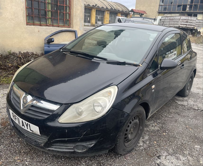 Opel corsa d 1.0 i на части
