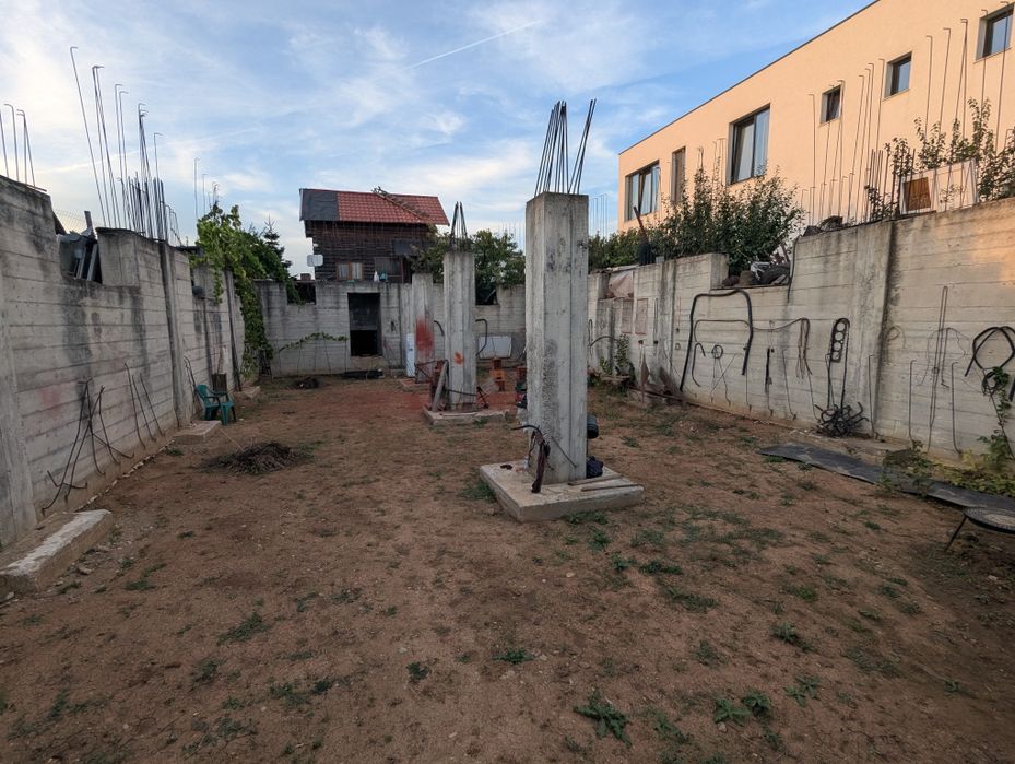 Vând teren + fundație Grigorescu Oradea