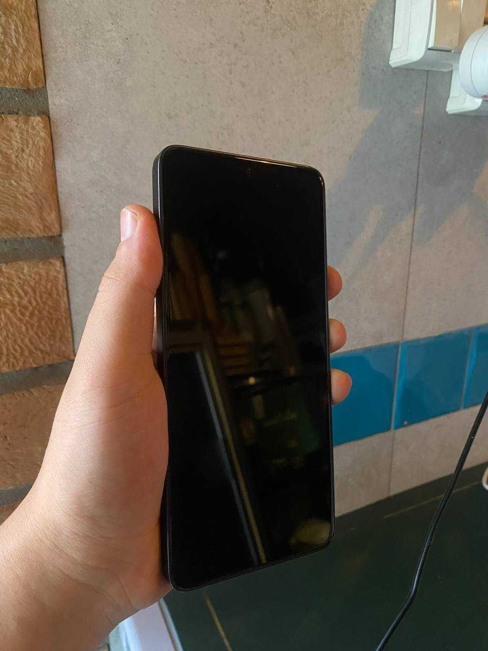 Redmi note 13 Hotira 256 gb holati ideal karobkalari bor