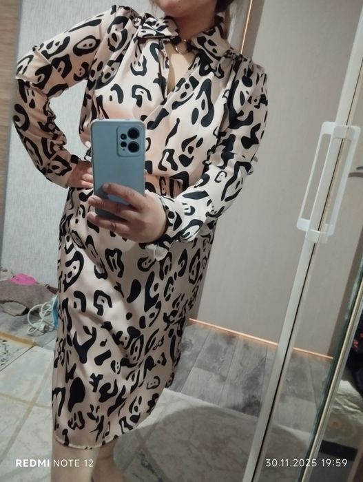 Продается платье! Размер 48, 50. Почти новый! 4 тыс.