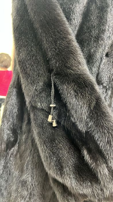 Шуба сатылады, жагдайы жаксы