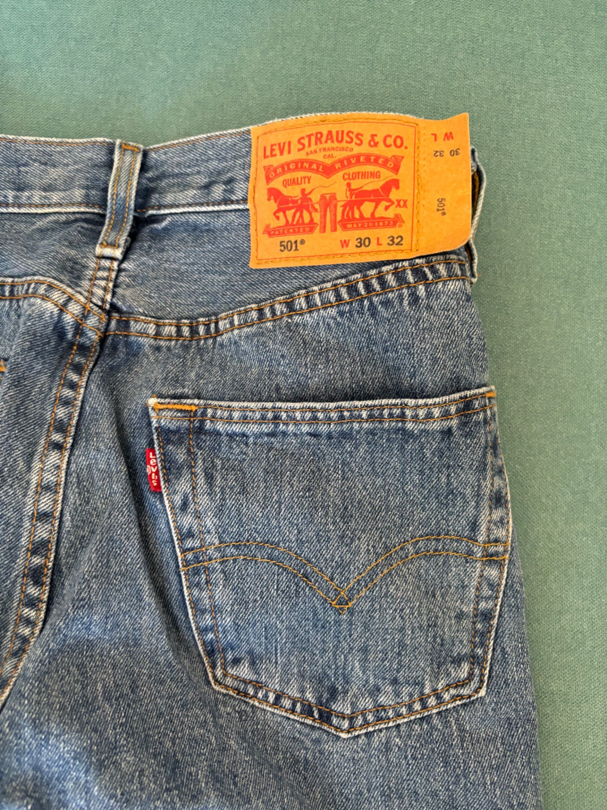 Levis дамски дънки сини и черни