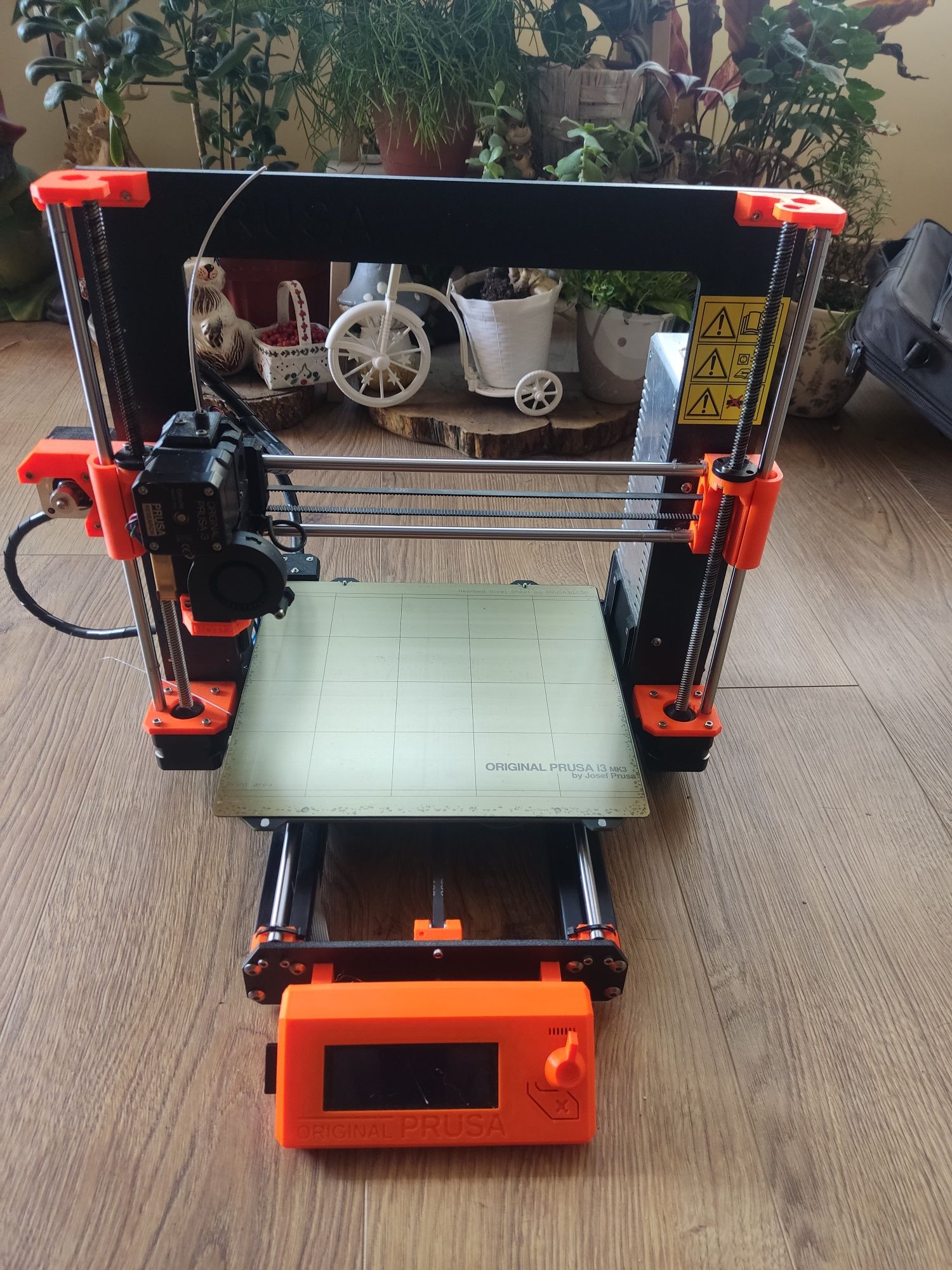 3d принтер Prusa Mk3 със заграждение и резервни части