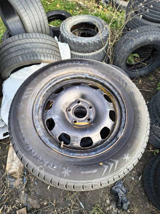 Roti de iarna Dacia Duster, jante tabla cu anvelope 215.65.r16