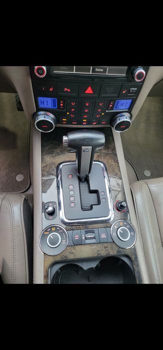 Vw Touareg 3.0BKS /Distronic/Perne/Individual