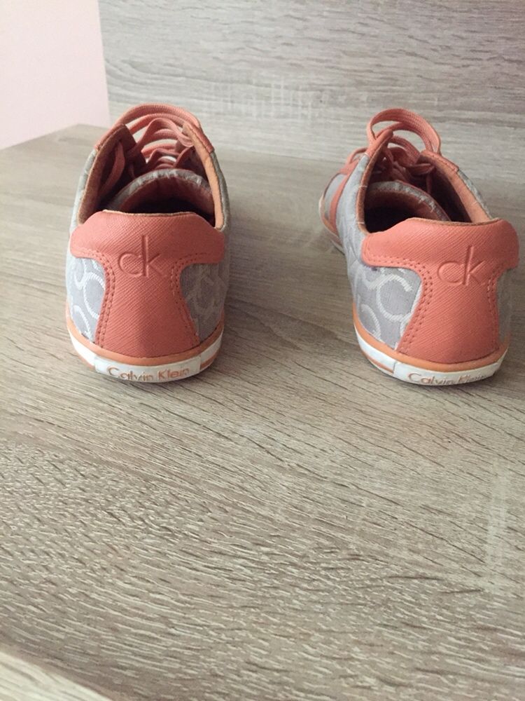 Кецове Calvin Klein