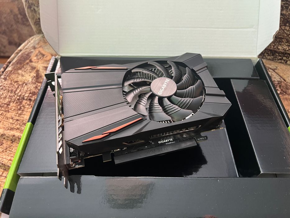 Настолен компютър