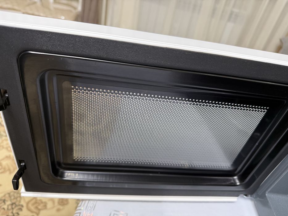 Продам микроволновую печку  ava