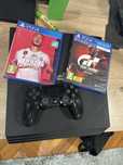 Ps4 pro със две игри и един джойстик