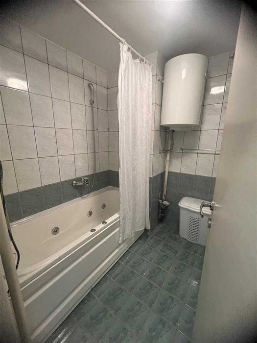 Дава се под наем Тристаен апартамент в Пловдив, Западен - 82 кв.м за 413.1 € - Снимка #6