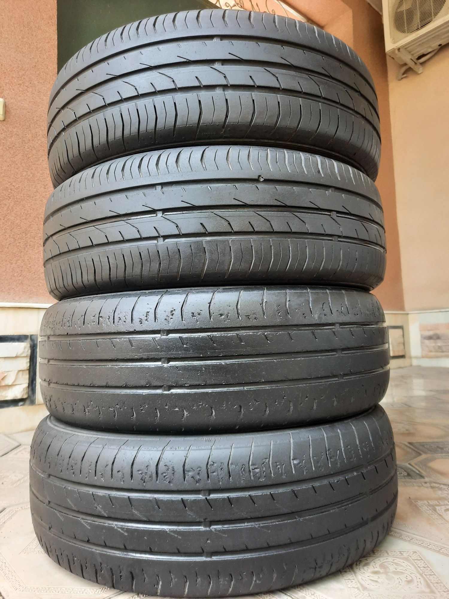 195/65R15 Continental.