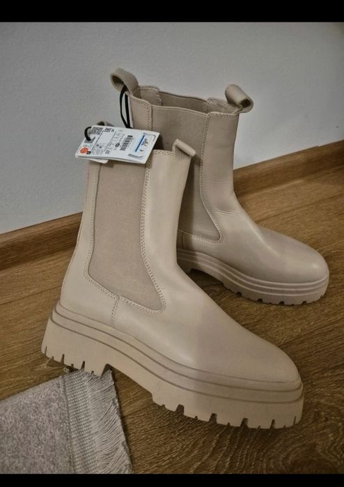 Ghete piele naturala Zara