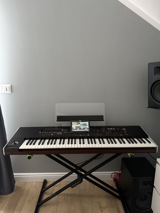 Korg PA4X - 76 International