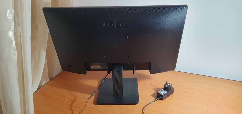 Monitor LG 100hz, IPS, 24 inch diagonala
