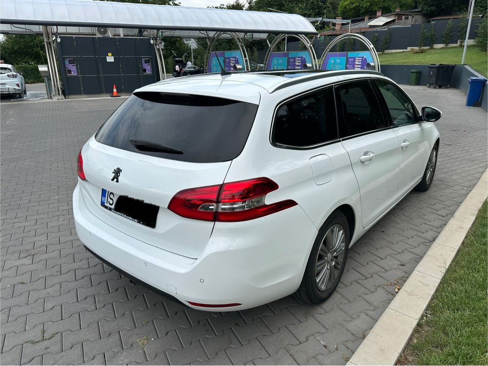 Peugeot 308 SW Panoramic – 2019