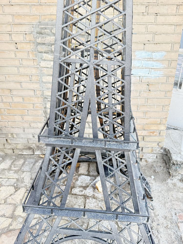 Eyfel bashnia sotiladi