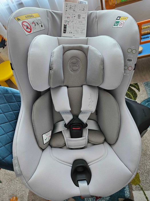 Стол за кола Cybex Sirona G i-size 0-20 кг + база, чисто НОВО +подарък