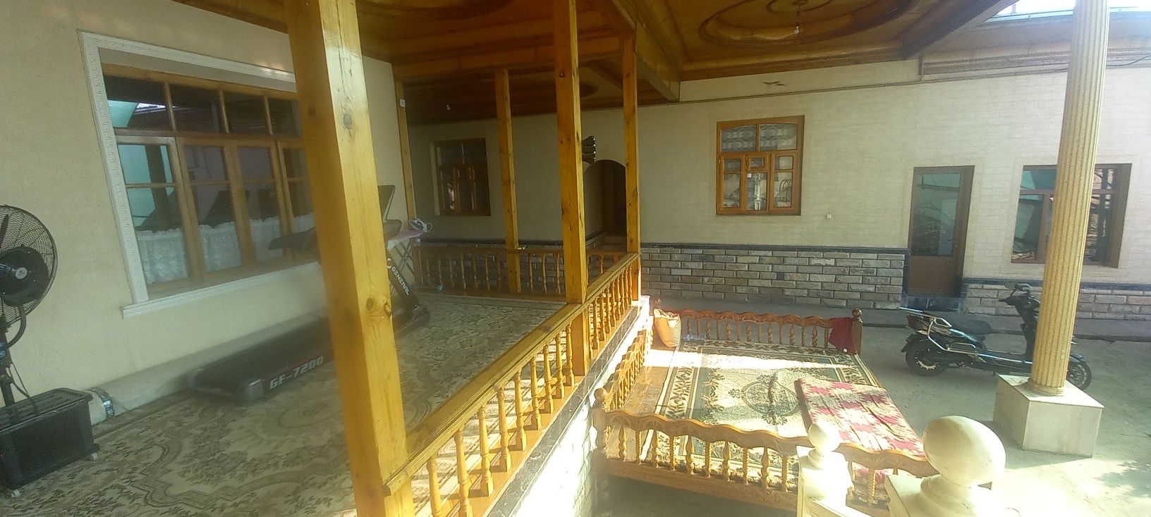 Yoshleninchida uyimizzi sotamiz 8 sotik