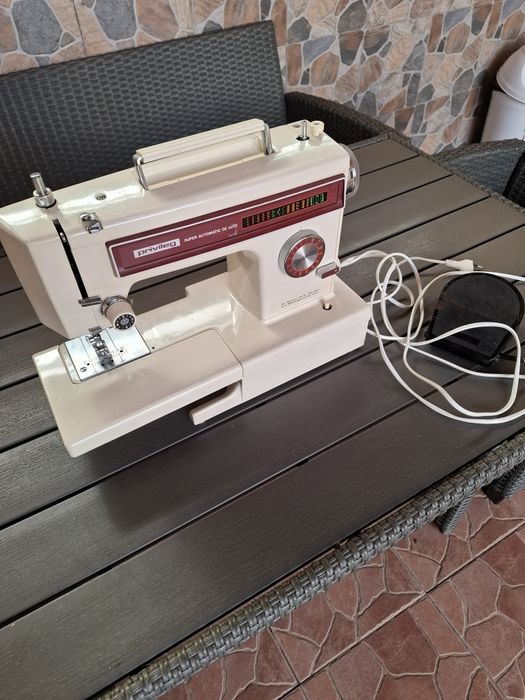 Masina de cusut Privileg impecabila