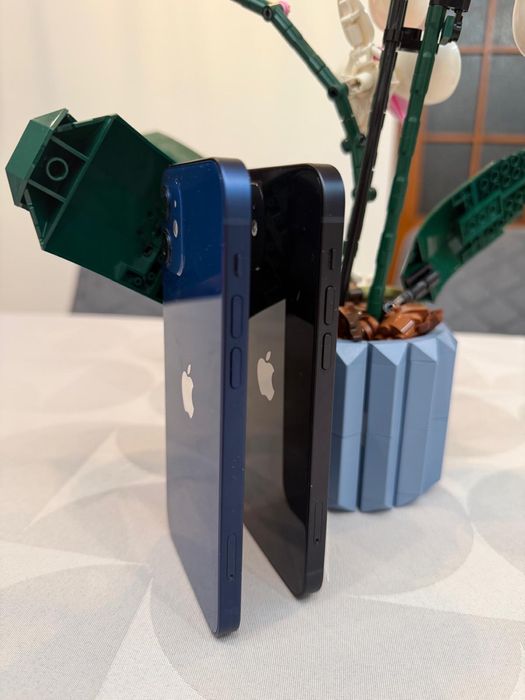 Iphone 12 blue and black (128GB si 64 GB)