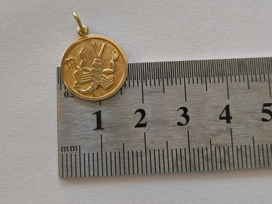 ***ВИСУЛКА СКОРПИОН*** Златна висулка 14К 1,69 грама !