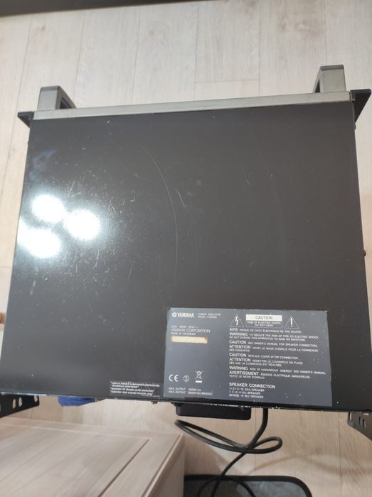 Vând stație yamaha 1200w cu tot  cu boxe. Preț 3000 lei fix .