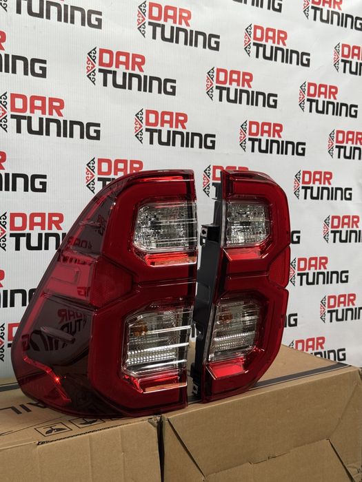 Задний фонарь Hilux