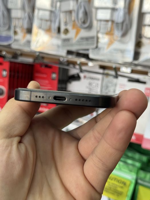 iPhone 15Pro matte black. Ideal holatda.