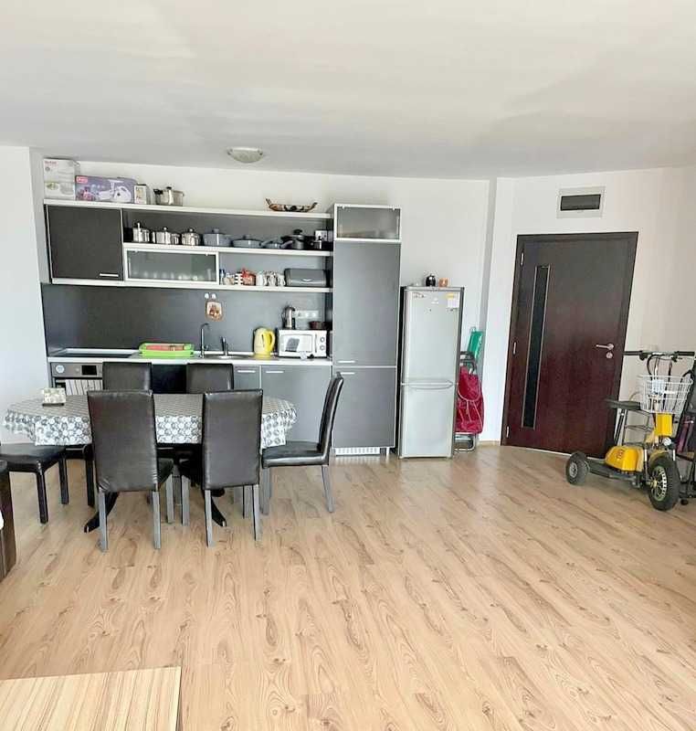 Продава се Двустаен апартамент в Свети Влас - 98 кв.м за 568 €/кв.м - Снимка #4